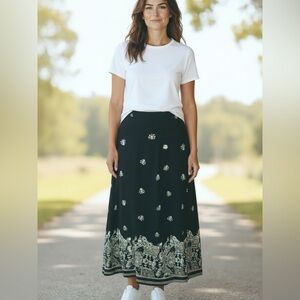 Laura Scott Black and White Floral Paisley Maxi Skirt EUC size XL boho prairie